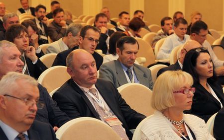 Послушать выступающих собралось более 140 человек