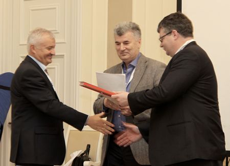 Вручение премии ЖЭР компании «ЭЛТА» в номинации «За коммерческий успех»