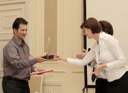 Премия ЖЭР вручается ЗАО ПФ «Элвира» в номинации «За достижение уникальных технических параметров»